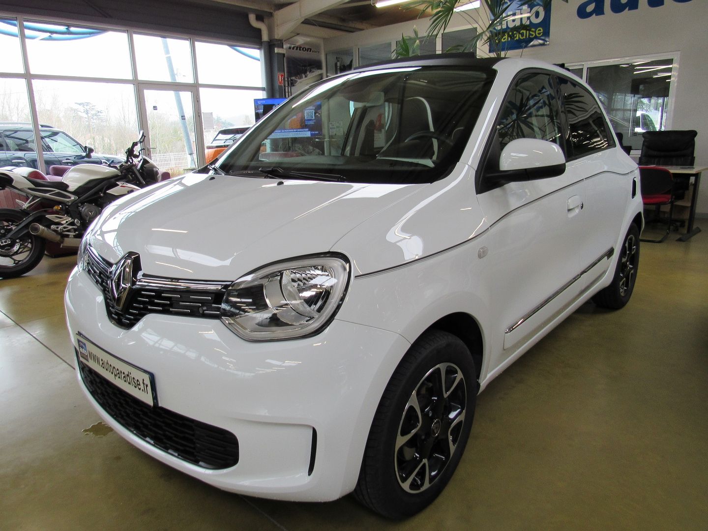 Véhicule d'occasion RENAULT TWINGO III 0.9 TCE 95 INTENS CABRIOLET